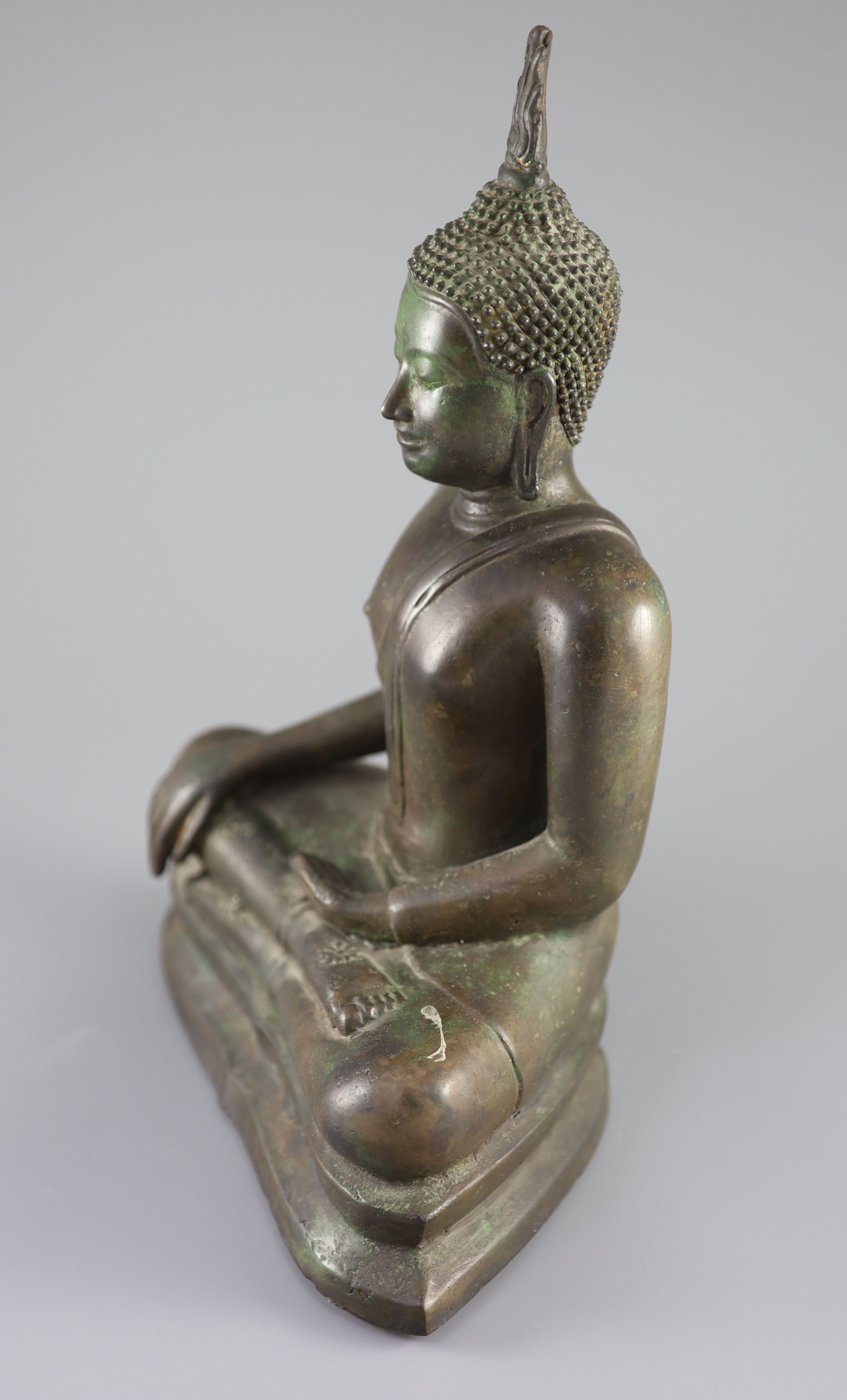 A large Thai bronze seated figure of Buddha Shakyamuni, Ayutthaya Period, 17th/18th century, 36 cm high